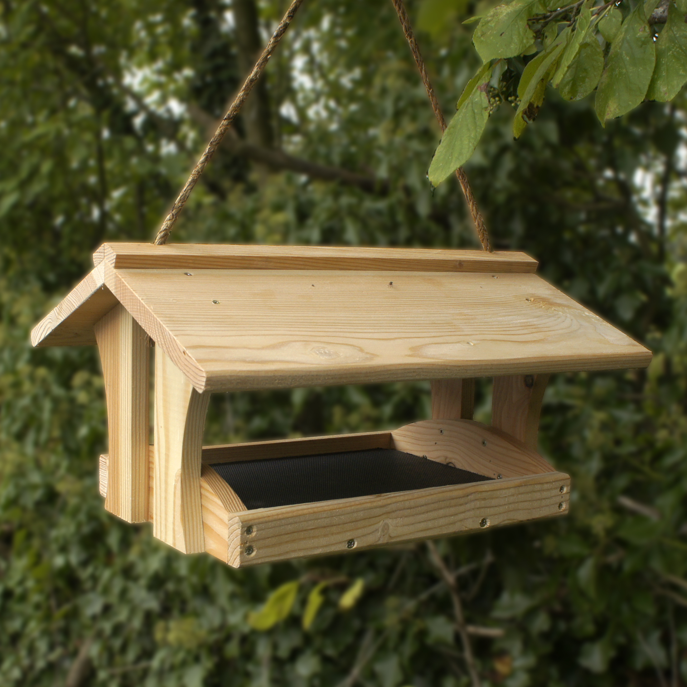 How To Build A Simple Bird Table Pictures to pin on Pinterest